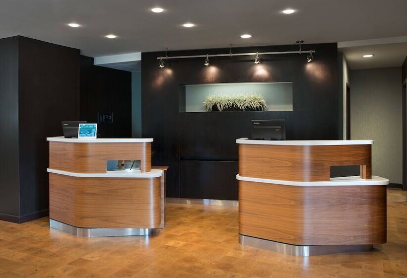 בית מלון כפרי Courtyard Irvine John Wayne Airport/orange County