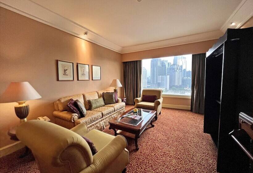 Mangkuluhur Artotel Suites