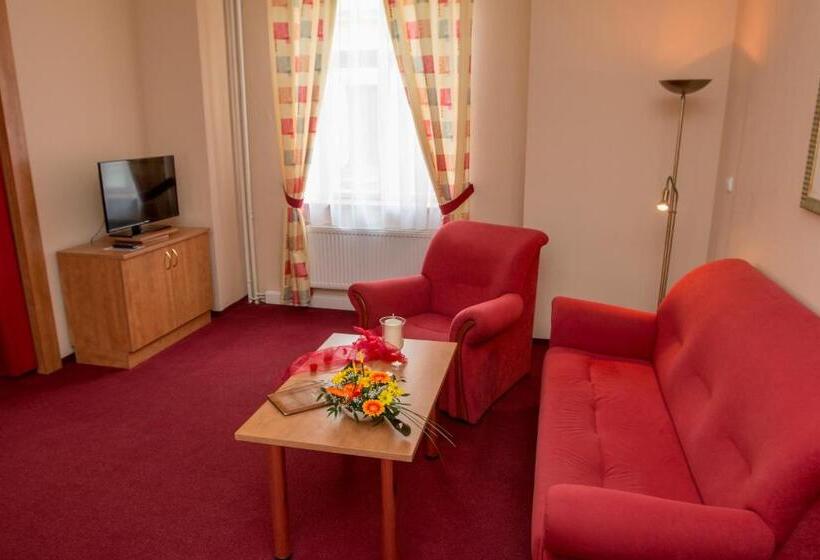 هتل česká Koruna