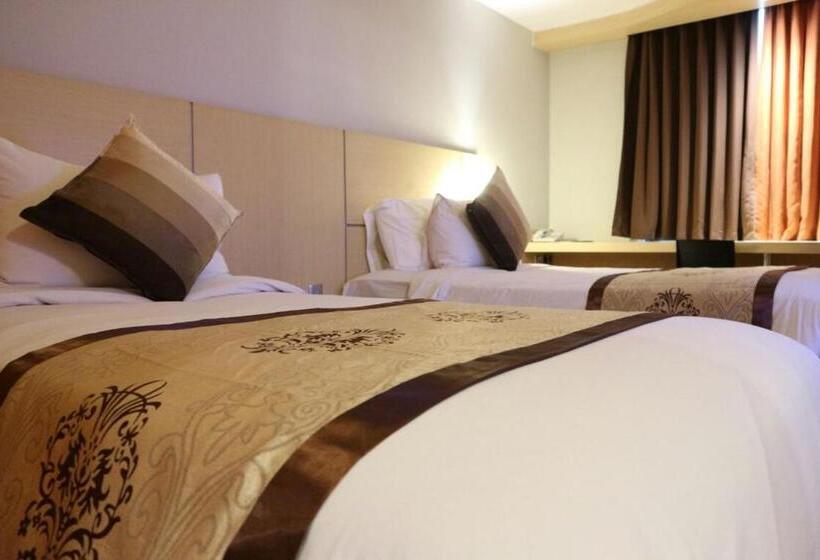 هتل Arcadia Mangga Dua By Horison