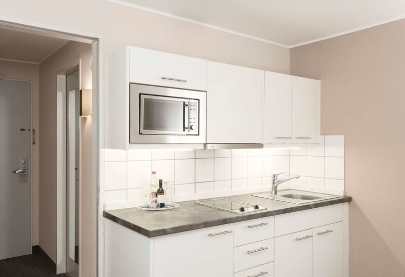 هتل NH Düsseldorf City