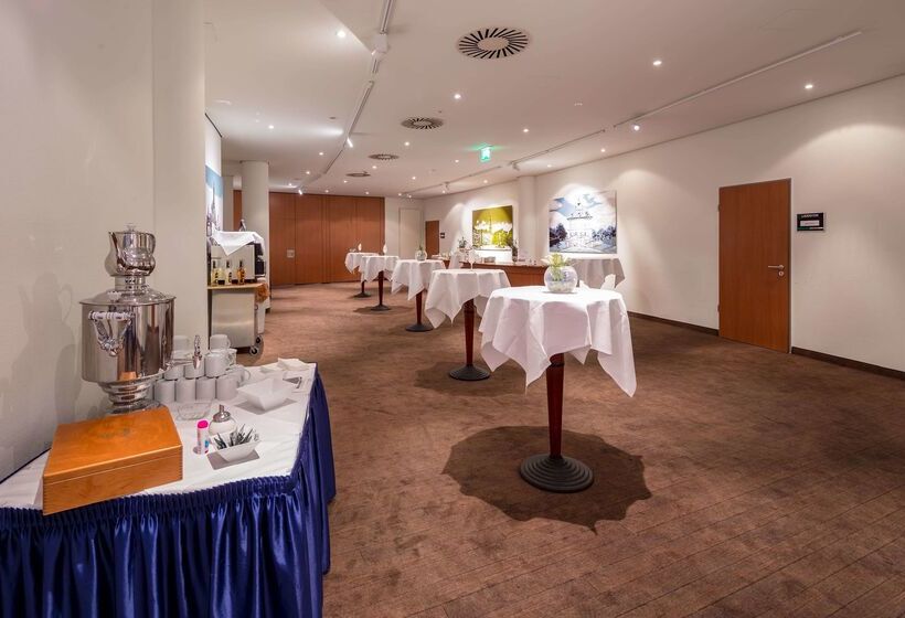 هتل Ramada By Wyndham Dresden
