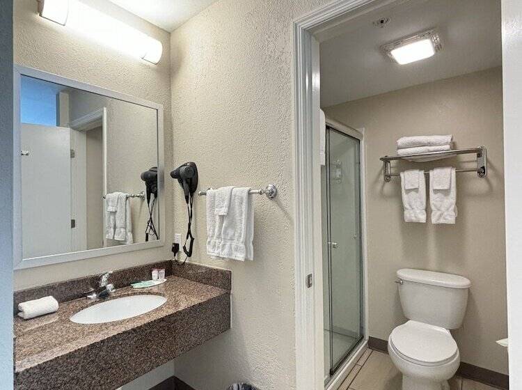 בית מלון כפרי Baymont By Wyndham Lake Park Valdosta I75