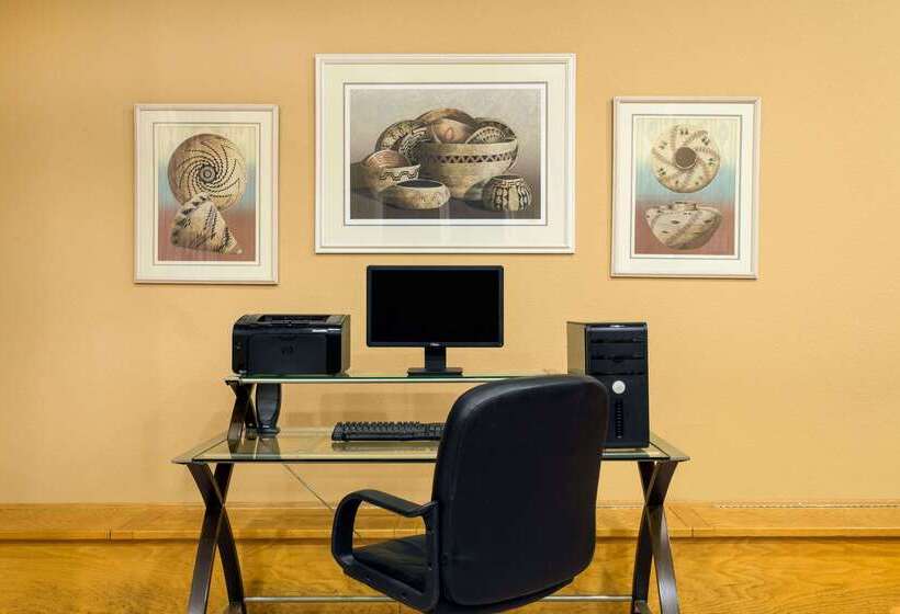 בית מלון כפרי Days Inn By Wyndham Bullhead City