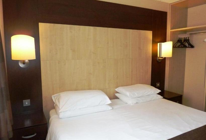 فندق Lodge At Leeming Bar