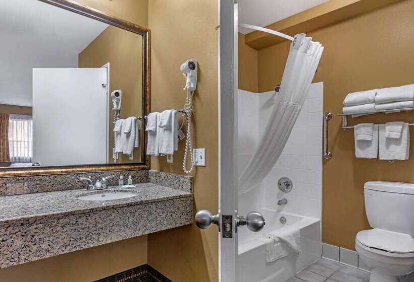 هتل Quality Inn & Suites Westminster Seal Beach