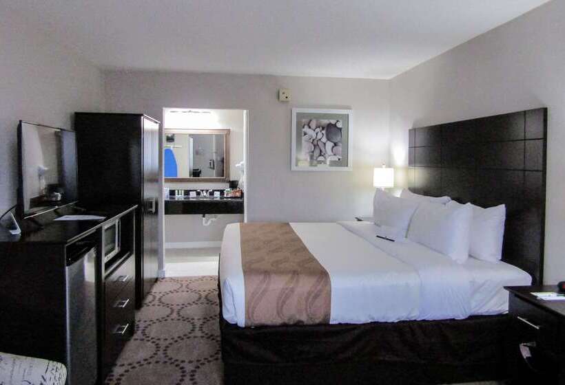 هتل Quality Inn & Suites Kissimmee By The Lake