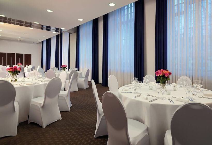 هتل Sheraton Hannover Pelikan