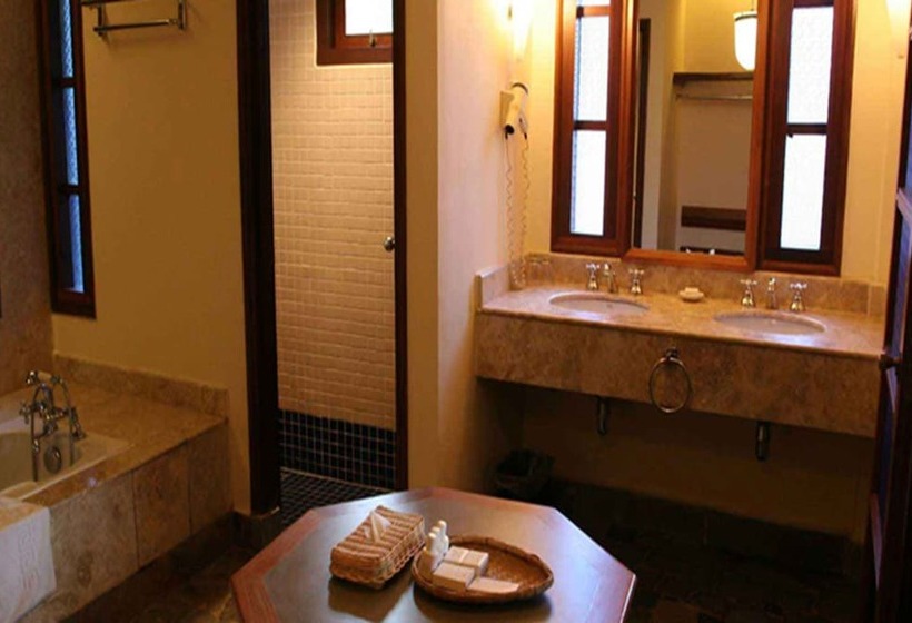 استراحتگاه Avillion Port Dickson