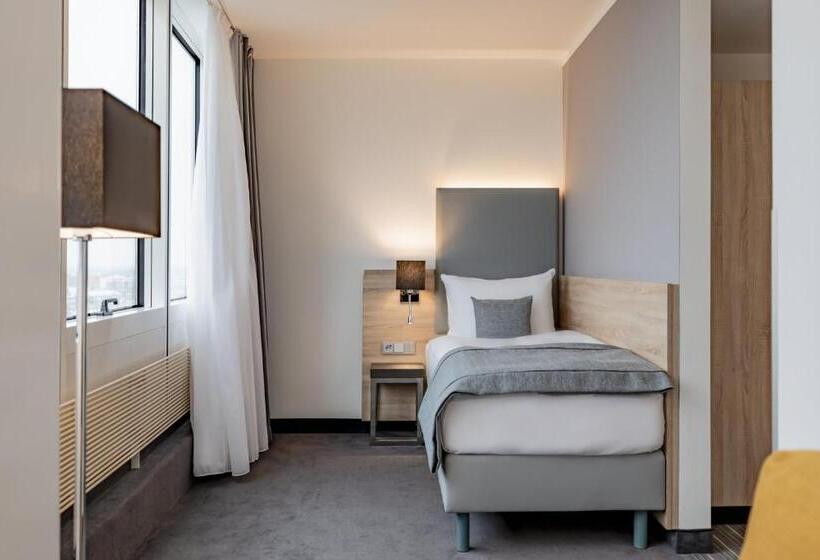 Garner Hotel Berlin - Spandau