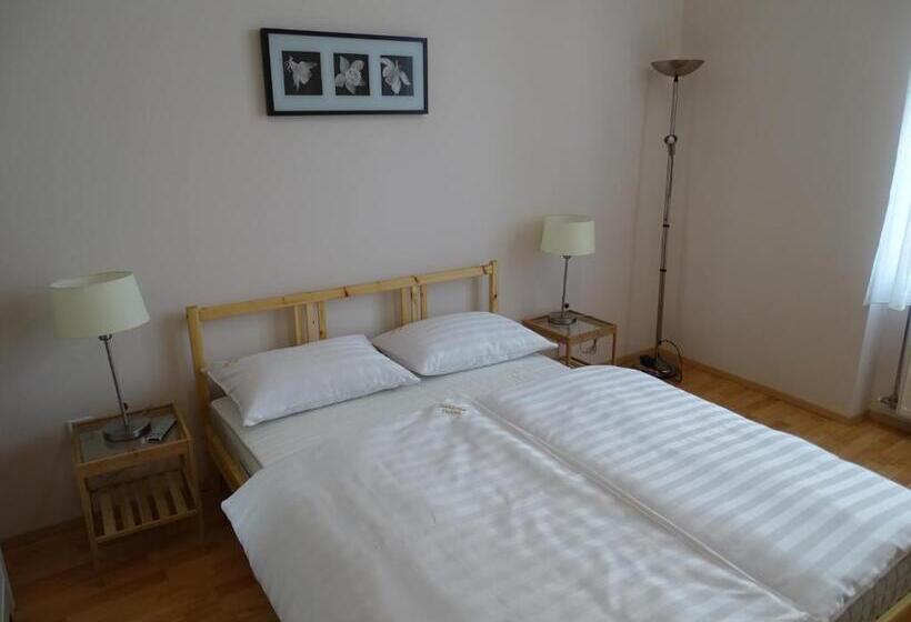 호텔 Alabárdos Panzió és Apartmanház