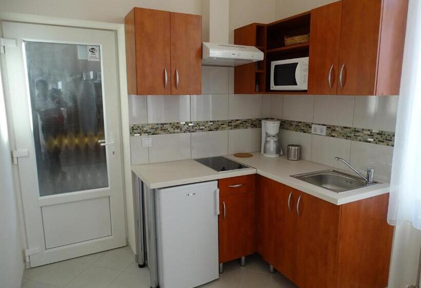 호텔 Alabárdos Panzió és Apartmanház