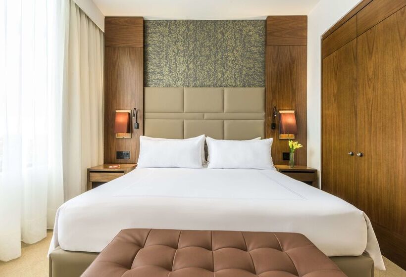 هتل NH Collection Bogotá Royal Teleport