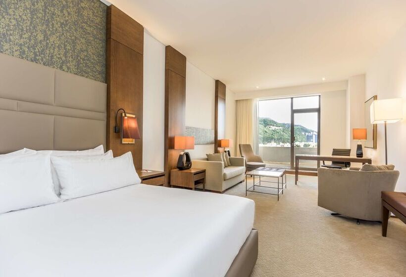 هتل NH Collection Bogotá Royal Teleport