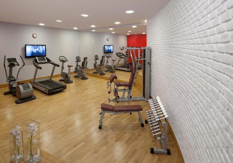 هتل Polonia Palace