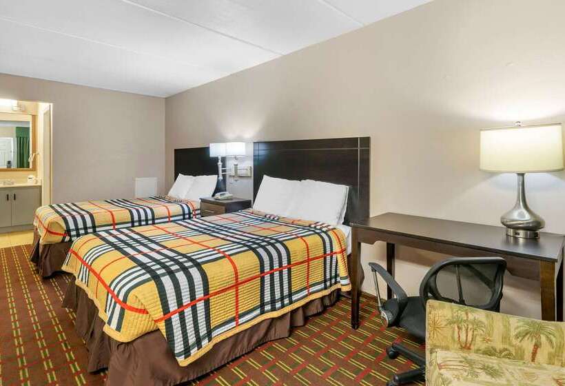 בית מלון כפרי Rodeway Inn Clearwaterdunedin