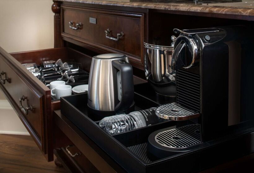 فندق The Roosevelt New Orleans  A Waldorf Astoria