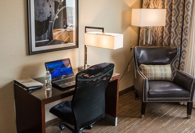 هتل Wyndham Moline On John Deere Commons