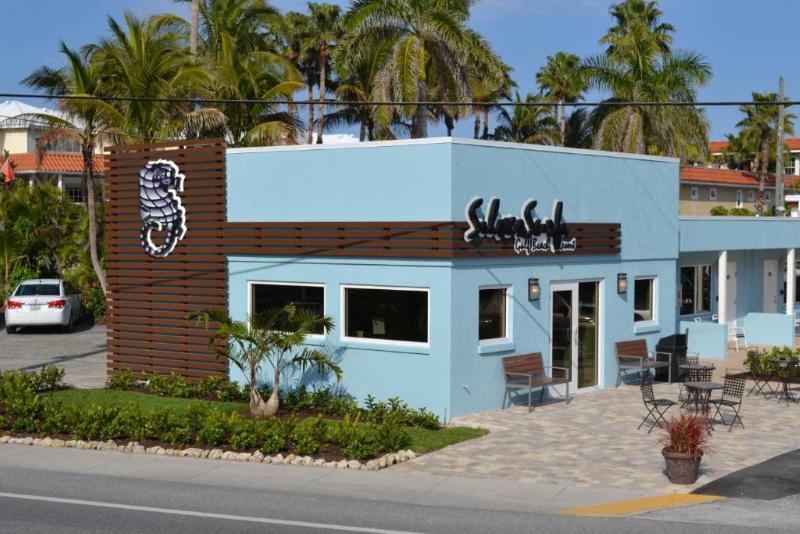 فندق على الطريق Silver Surf Gulf Beach Resort