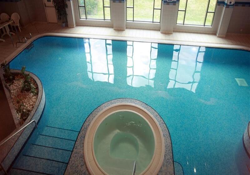 Roe Park Resort
