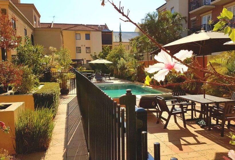 Best Western Northbridge Apartments