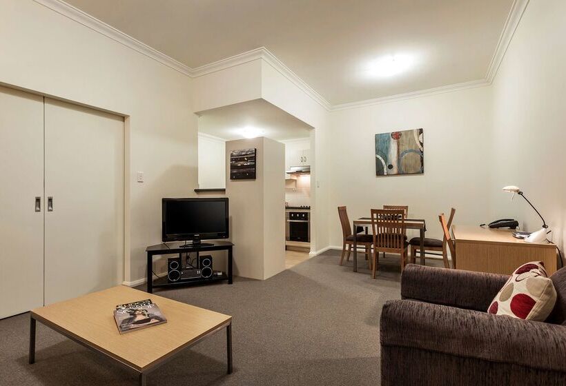 Best Western Northbridge Apartments
