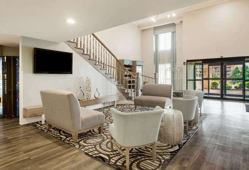 هتل Clarion Pointe Atlanta Airport College Park