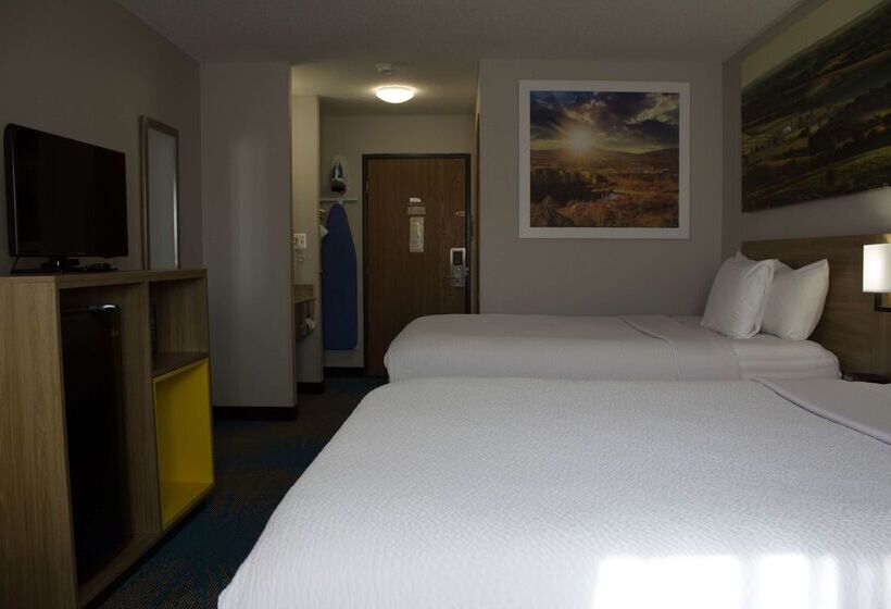 בית מלון כפרי Days Inn By Wyndham Colby
