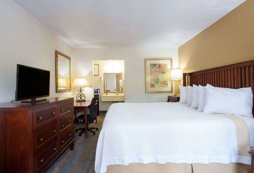 בית מלון כפרי Days Inn By Wyndham Daytona Beach Speedway