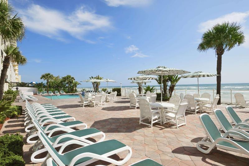 בית מלון כפרי Days Inn By Wyndham Daytona Oceanfront
