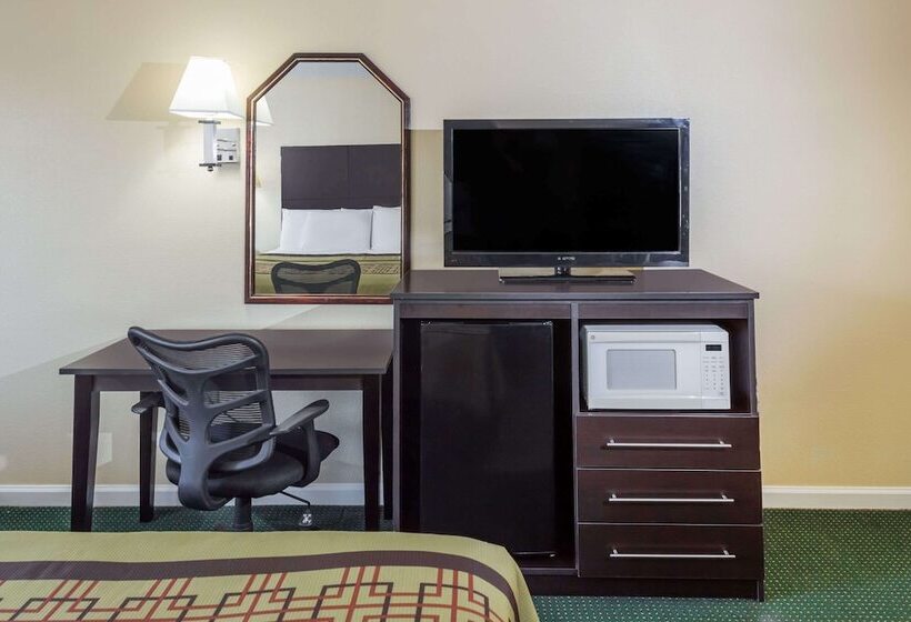 فندق Days Inn By Wyndham Enterprise