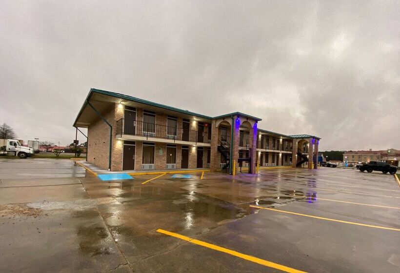 فندق Days Inn By Wyndham Forest