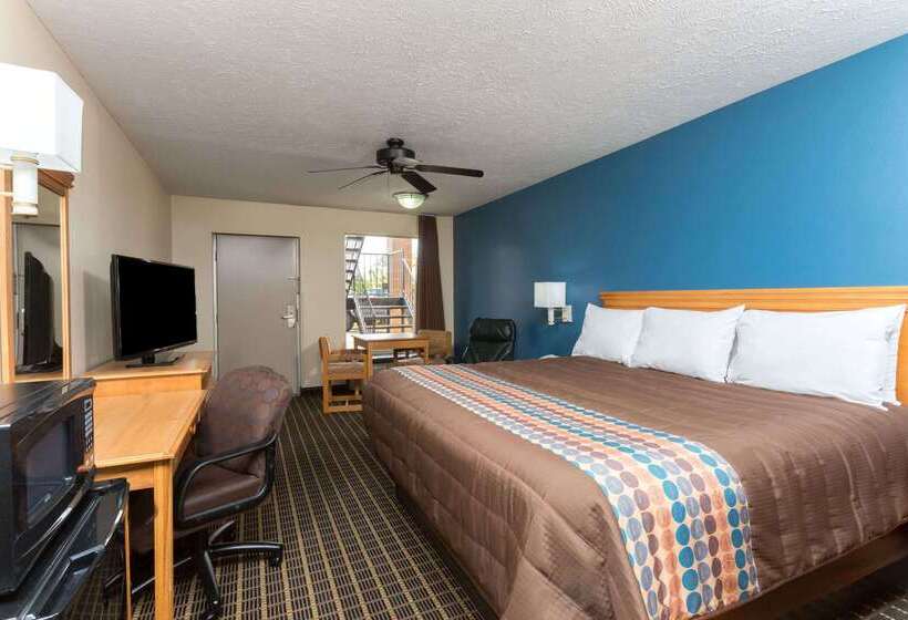 فندق Days Inn By Wyndham Forest