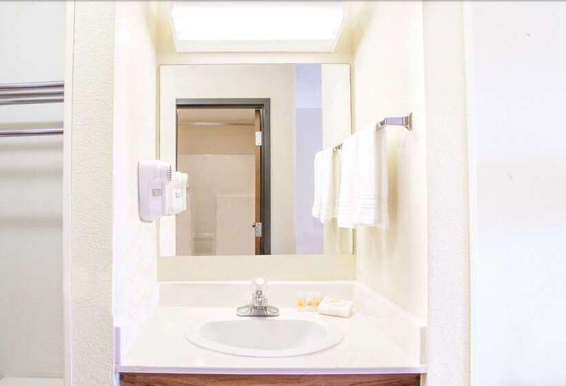 Отель Days Inn By Wyndham Glasgow