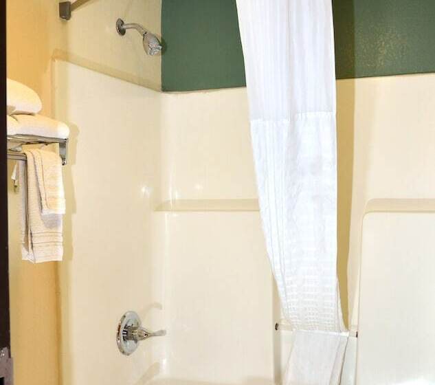 Отель Days Inn By Wyndham Glasgow