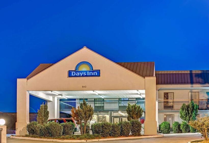 בית מלון כפרי Days Inn By Wyndham Hernando