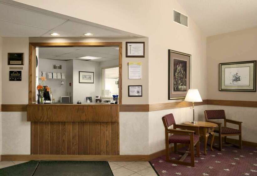 호텔 Days Inn By Wyndham Hinckley