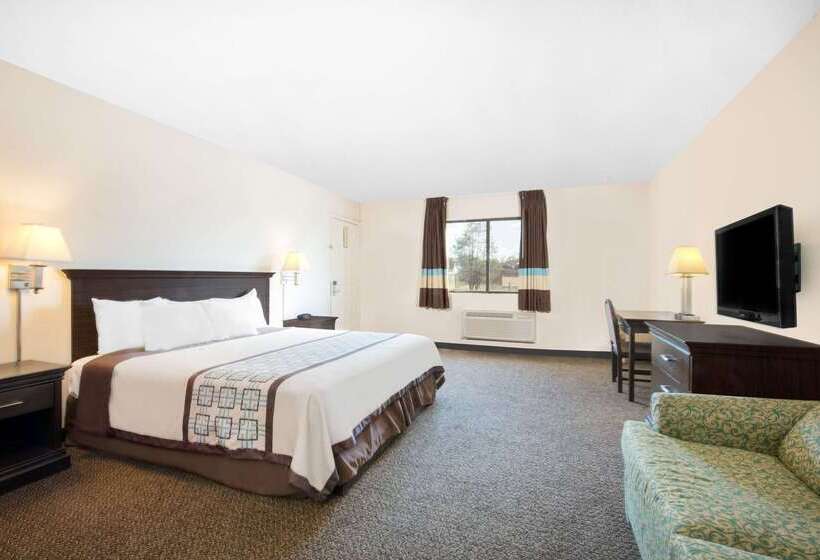 هتل Days Inn By Wyndham Hobbs