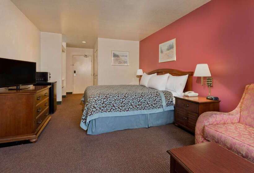 فندق Days Inn By Wyndham Lathrop