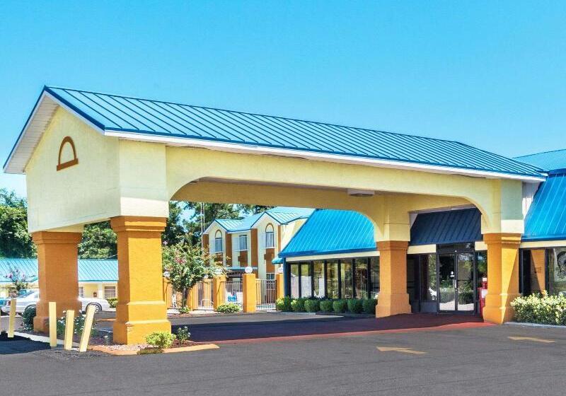 Отель Days Inn By Wyndham Troy