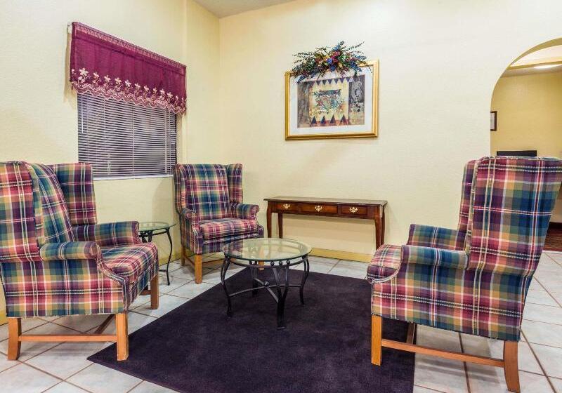 Отель Days Inn By Wyndham Troy