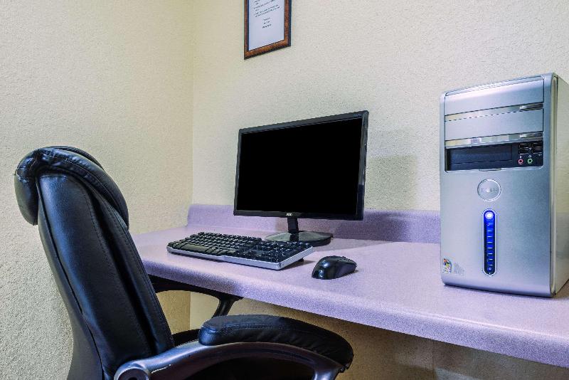 Отель Days Inn By Wyndham Troy