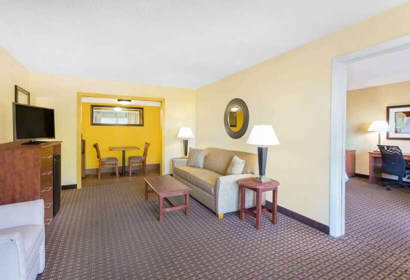 Отель Days Inn By Wyndham Wildwood I75