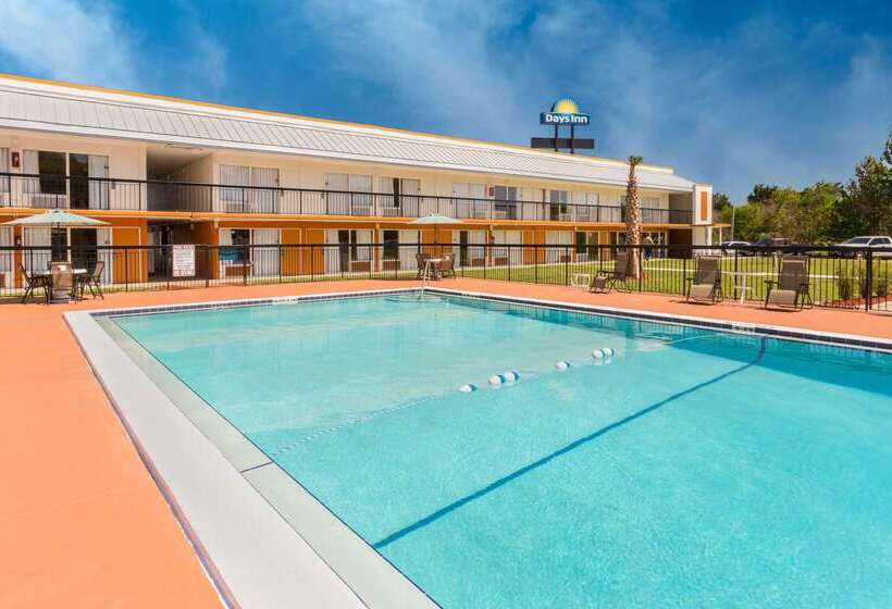 Отель Days Inn By Wyndham Wildwood I75