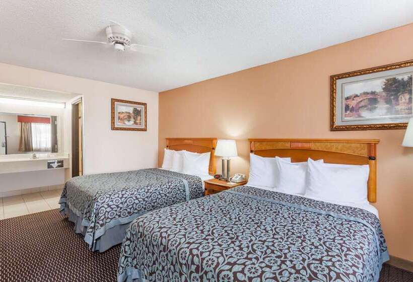 هتل Days Inn By Wyndham Yuma