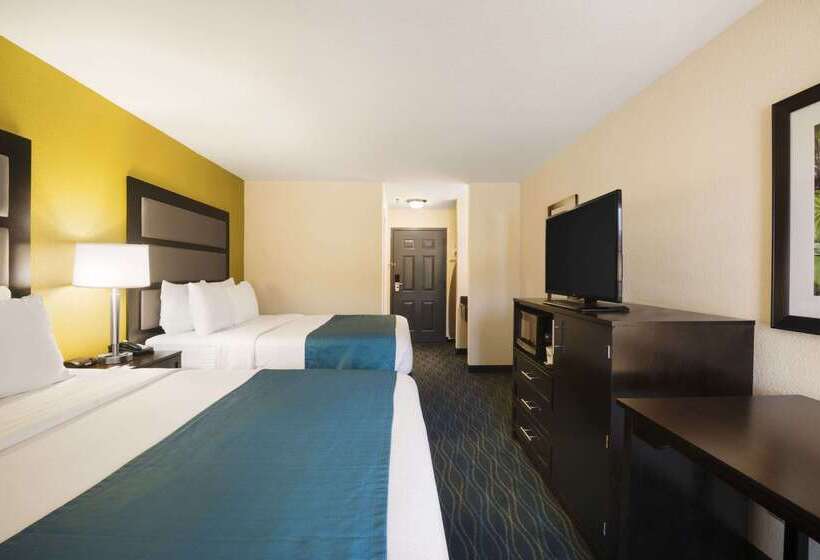 酒店 Days Inn & Suites By Wyndham Commerce