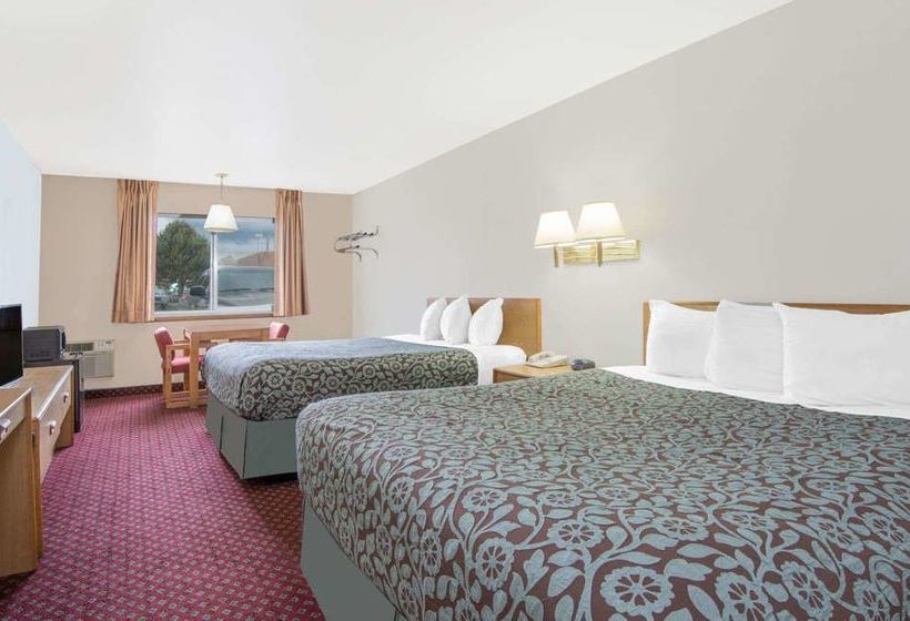 هتل Days Inn By Wyndham Taos