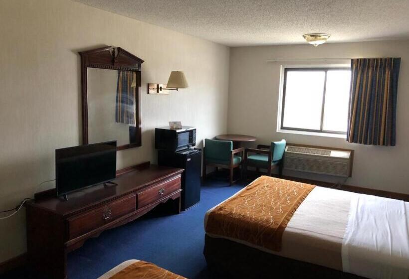 בית מלון כפרי Denison Inn & Suites