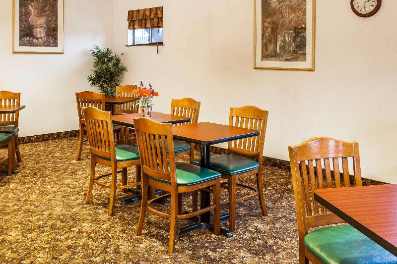 فندق Econo Lodge