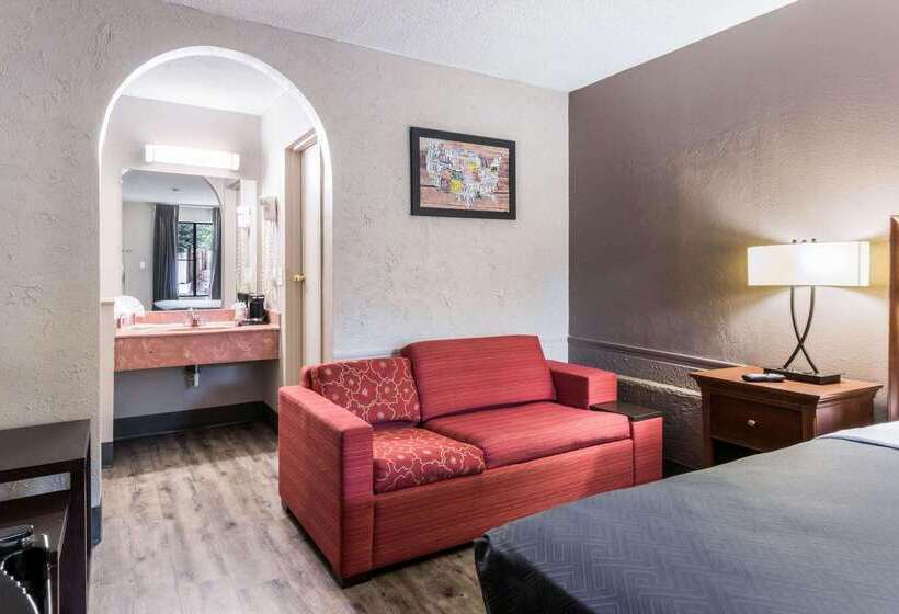 هتل Econo Lodge